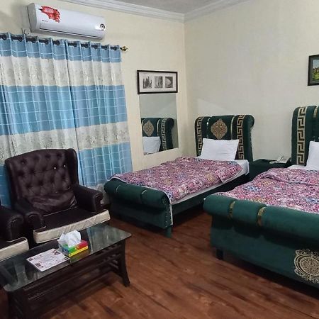Orion Inn Guest House F-7 Islamabad Esterno foto