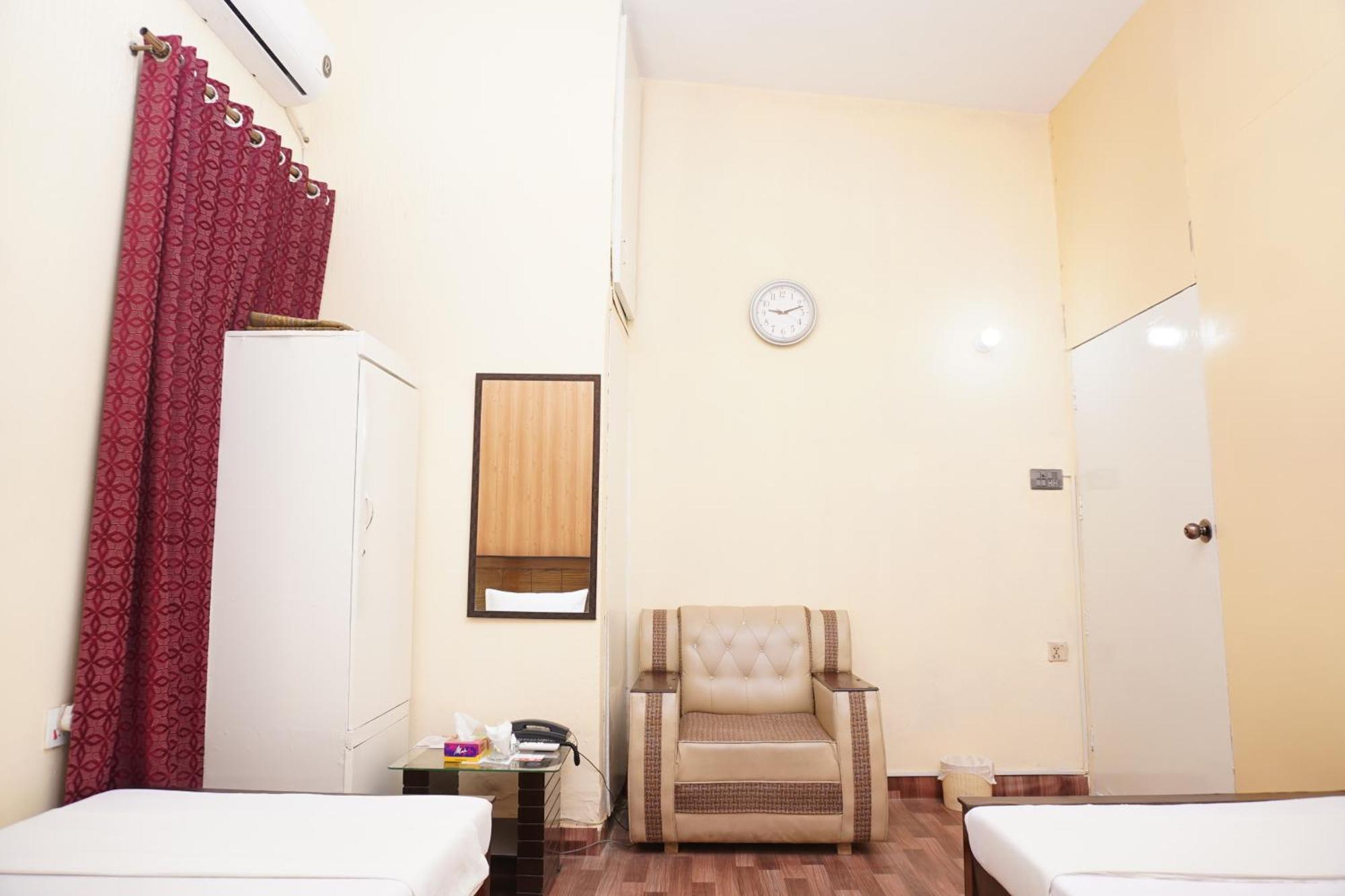 Orion Inn Guest House F-7 Islamabad Esterno foto