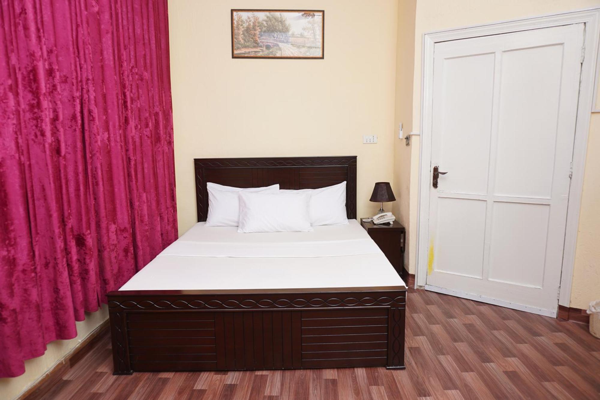 Orion Inn Guest House F-7 Islamabad Esterno foto