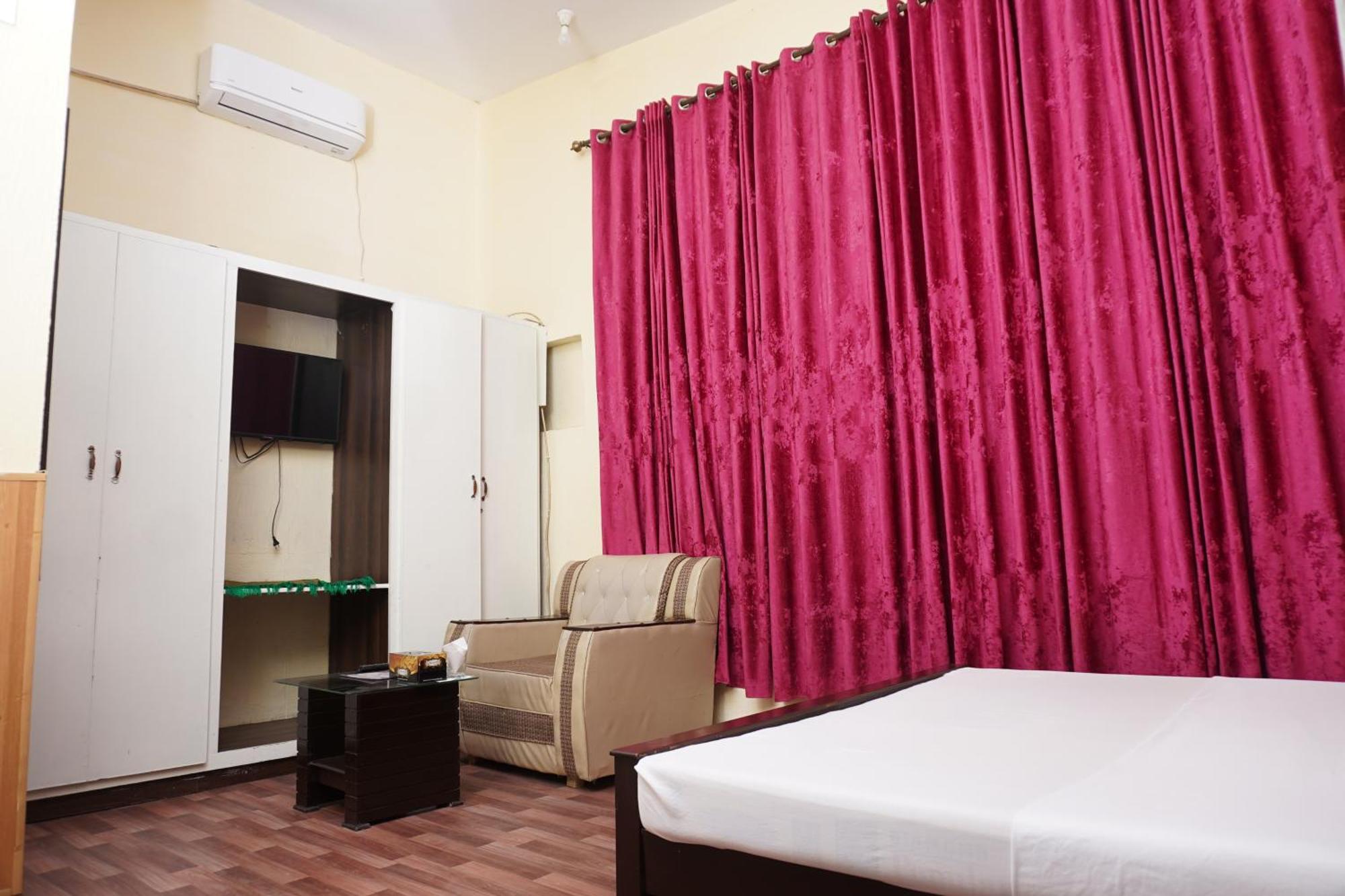 Orion Inn Guest House F-7 Islamabad Esterno foto